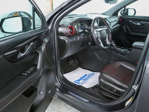 Used 2021 Chevrolet Blazer RS w/ Enhanced Convenience Package FWD image 3