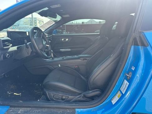 Used 2024 Ford Mustang Coupe RWD image 9
