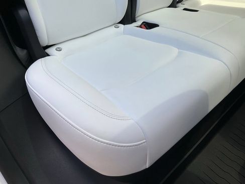 Used 2021 Tesla Model Y Long Range AWD/4WD image 58