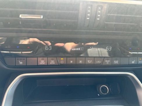 Certified 2024 MAZDA CX-90 3.3 Turbo w/ Preferred Plus AWD/4WD image 23