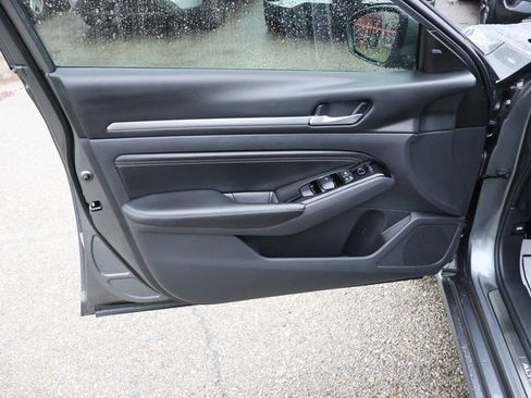 Used 2023 Nissan Altima 2.5 SL FWD image 22