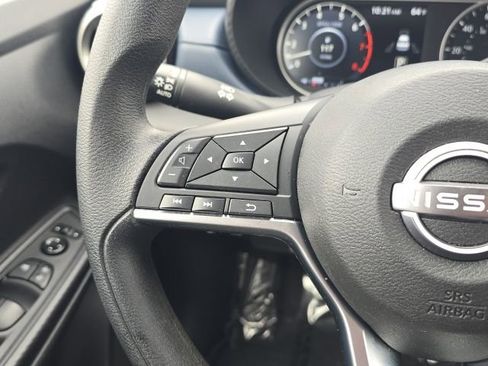 Used 2024 Nissan Versa SV w/ Trunk Package image 22