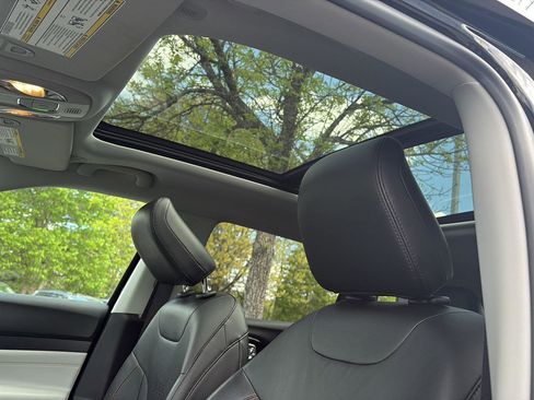 Used 2022 Jeep Compass Limited w/ Sun and Sound Group AWD/4WD image 34