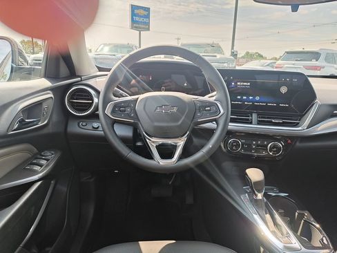 New 2026 Chevrolet Trax ACTIV w/ Driver Confidence Package FWD image 16