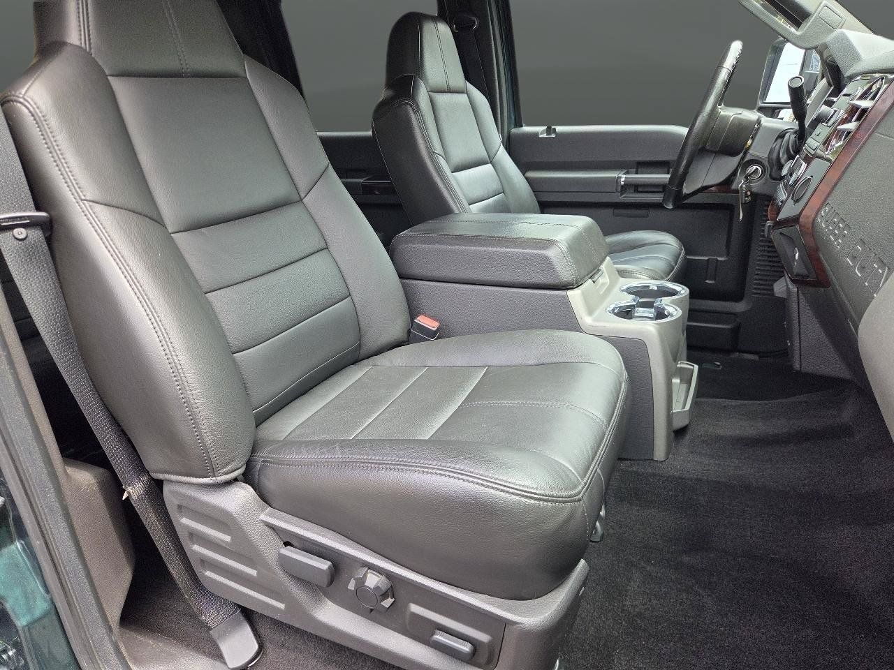 Used 2010 Ford F250 Lariat AWD/4WD image 16