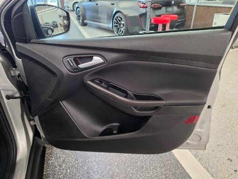 Used 2017 Ford Focus SEL FWD image 34