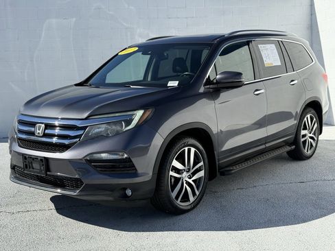 Used 2017 Honda Pilot Touring image 4