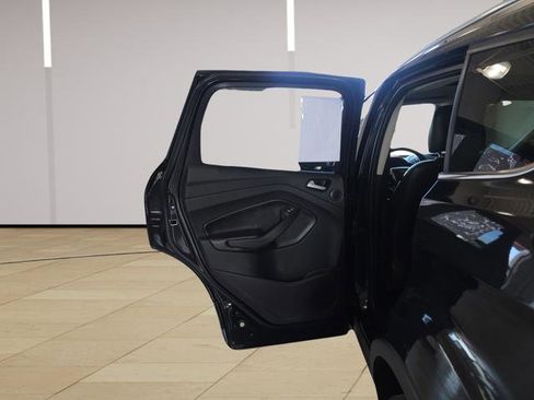 Used 2015 Ford Escape Titanium w/ Equipment Group 301A AWD/4WD image 23