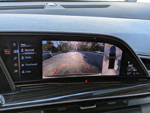 Used 2021 Cadillac Escalade Premium Luxury RWD image 31