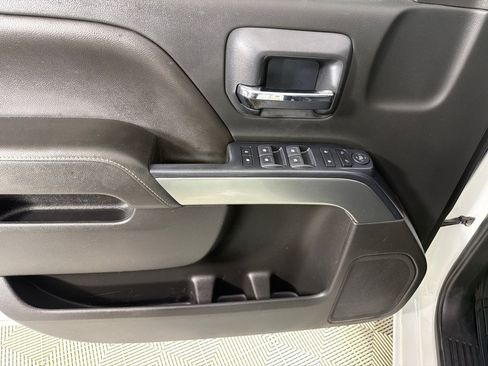 Used 2019 Chevrolet Silverado 1500 LT AWD/4WD image 9