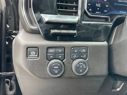 Used 2025 Chevrolet Silverado 2500 High Country w/ High Country Premium Package AWD/4WD image 13