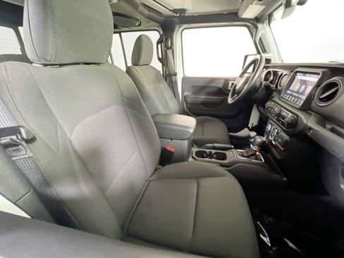 Used 2022 Jeep Gladiator Willys image 27
