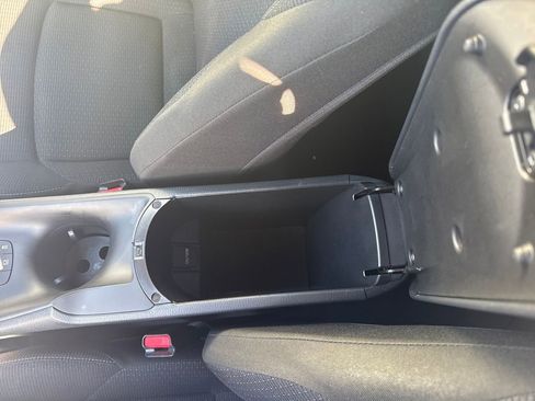 Used 2019 Toyota C-HR LE image 24