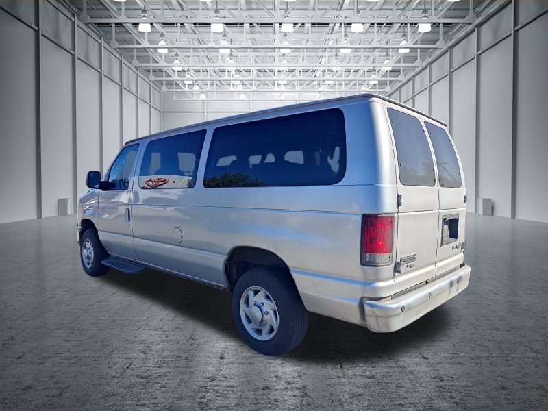 Used 2011 Ford E-350 and Econoline 350 XLT RWD image 7