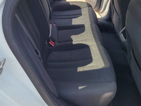 Used 2015 Chrysler 200 Limited w/ Convenience Group image 12