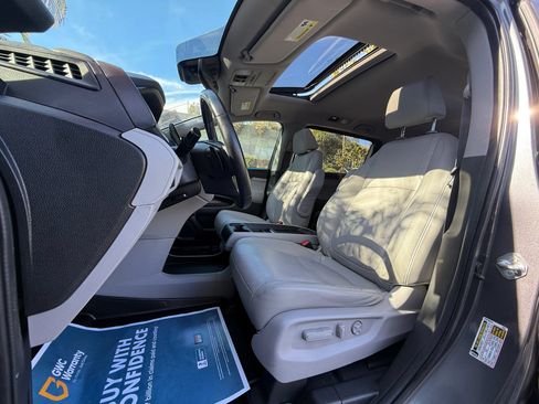 Used 2018 Honda Odyssey EX-L image 11