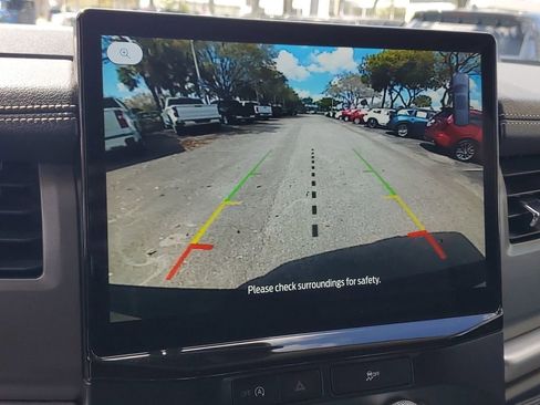 Used 2024 Ford Expedition Max XLT image 24