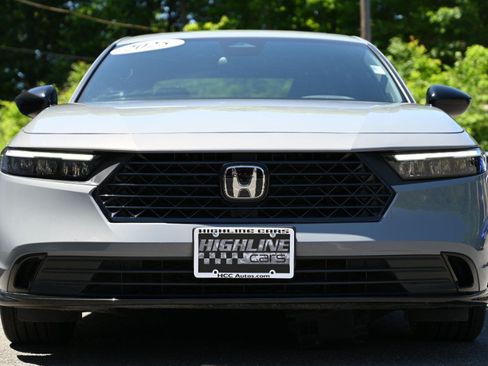 Used 2025 Honda Accord Sport image 8