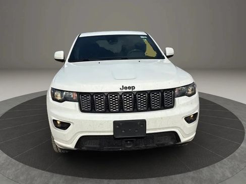 Used 2021 Jeep Grand Cherokee Laredo X AWD/4WD image 12