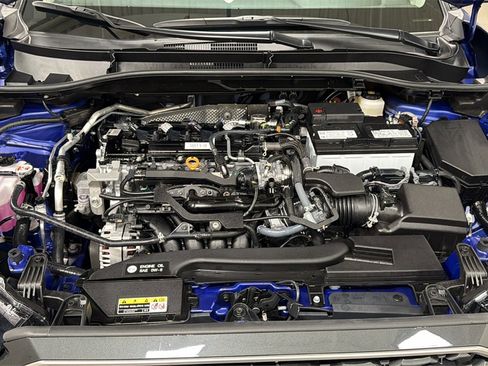 Certified 2025 Toyota Corolla Cross XLE image 25