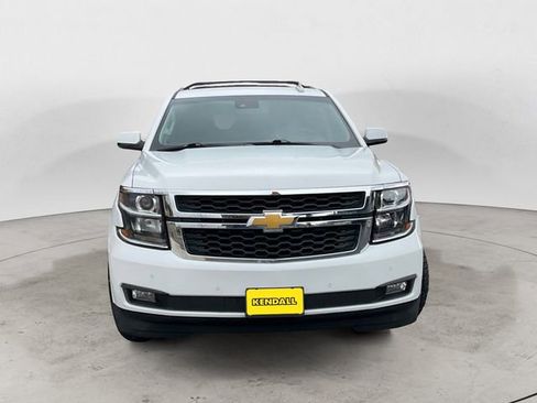 Used 2019 Chevrolet Suburban LT w/ Luxury Package AWD/4WD image 8