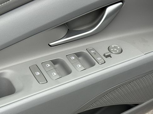 New 2026 Hyundai Elantra Sport FWD image 15