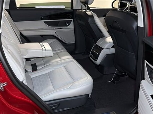 New 2026 Lincoln Nautilus Reserve w/ Jet Appearance Package image 13