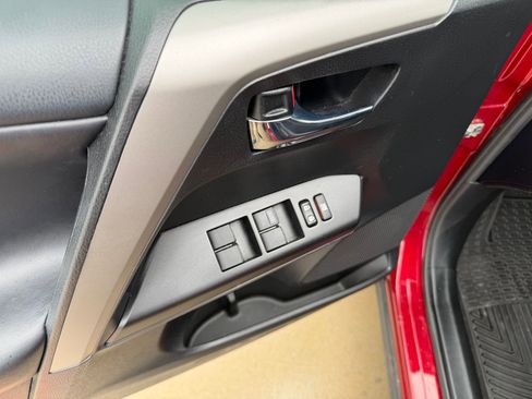 Used 2018 Toyota RAV4 XLE w/ Plus Extra Value Package image 21