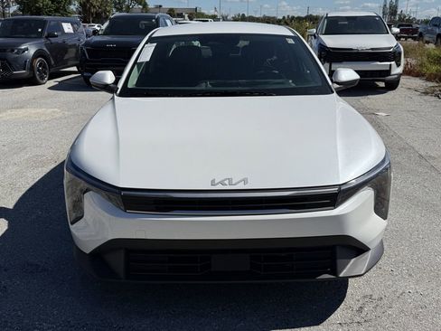 New 2025 Kia K4 LXS image 9