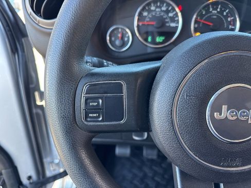 Used 2011 Jeep Wrangler Unlimited Sport image 39