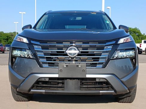 Used 2024 Nissan Rogue SL FWD image 32