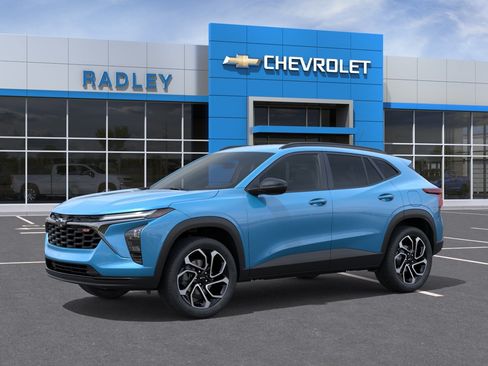 New 2026 Chevrolet Trax RS FWD image 2
