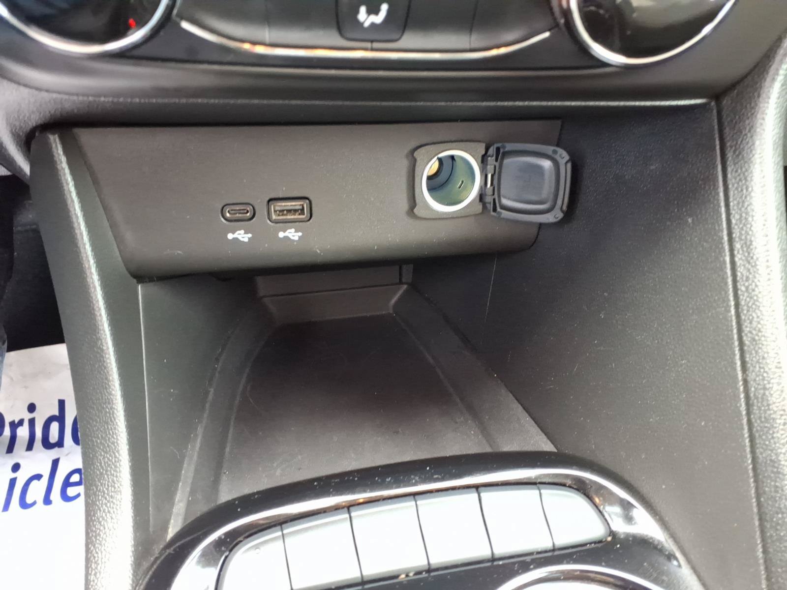 Used 2024 Buick Encore GX Preferred FWD image 12