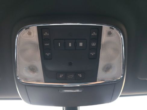 Used 2014 Jeep Grand Cherokee Overland w/ Advanced Technology Group image 5