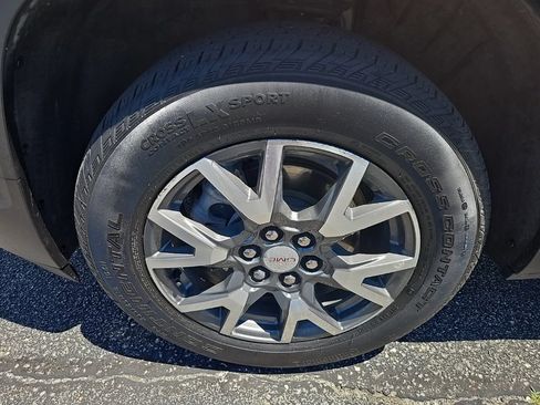 Used 2023 GMC Acadia SLE w/ Driver Convenience Package FWD image 18