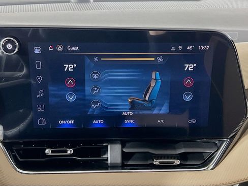 New 2026 Chevrolet Equinox ACTIV w/ Safety and Technology Package image 16