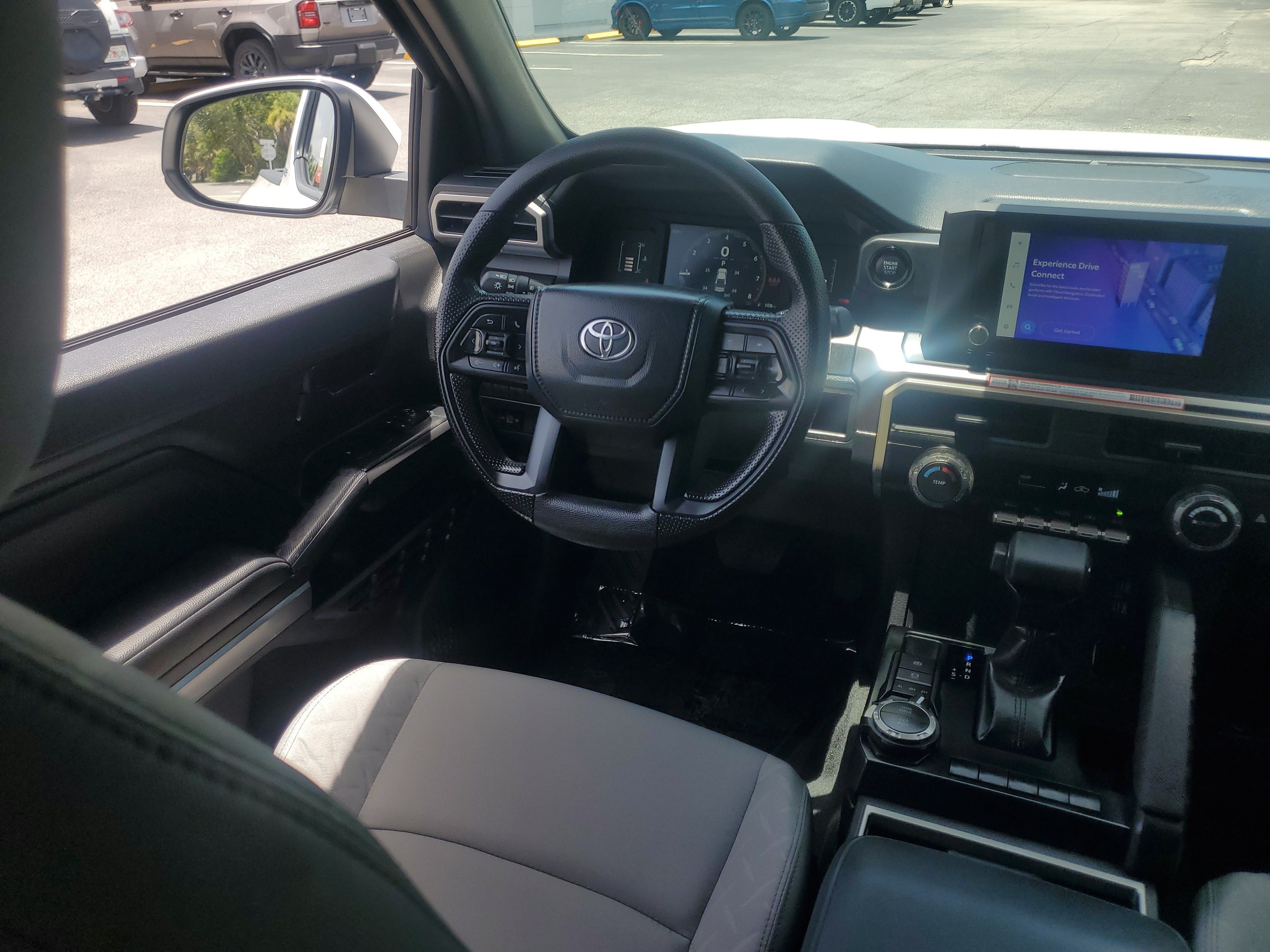 Used 2025 Toyota Tacoma SR5 AWD/4WD image 20