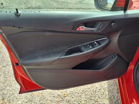 Used 2017 Chevrolet Cruze LS image 14