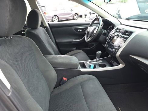 Used 2015 Nissan Altima 2.5 SV image 8