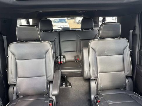 Used 2021 GMC Yukon XL SLT w/ SLT Luxury Plus Package image 12