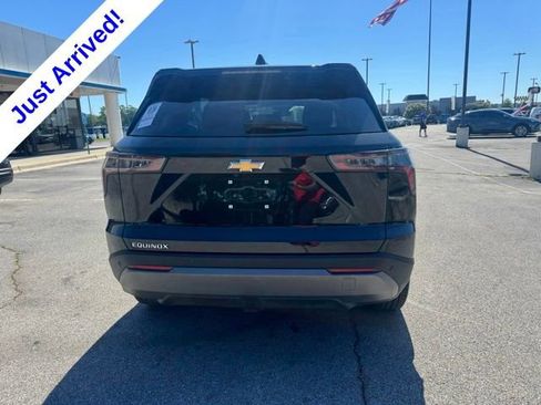 Used 2025 Chevrolet Equinox LT FWD image 4