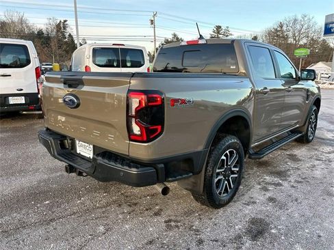Used 2025 Ford Ranger Lariat w/ FX4 Off-Road Package image 3