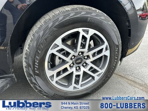 Used 2025 Ford Expedition Active image 10