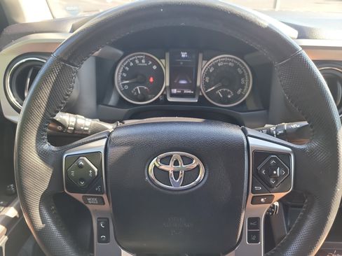 Certified 2021 Toyota Tacoma SR5 image 26