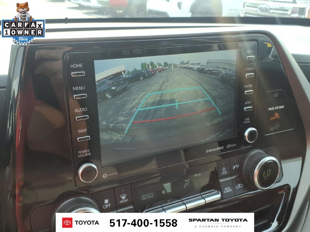 Used 2022 Toyota Highlander LE AWD/4WD image 25