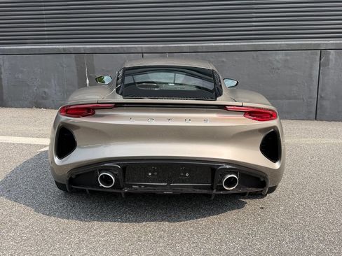 Used 2025 Lotus Emira RWD image 9