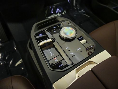 Used 2026 BMW iX xDrive60 AWD/4WD image 20