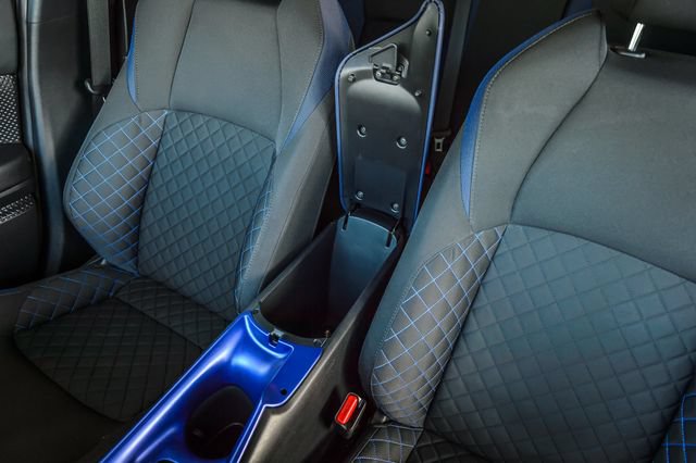 Used 2020 Toyota C-HR XLE FWD image 32