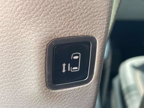 Certified 2018 Chrysler Pacifica Touring Plus FWD image 24