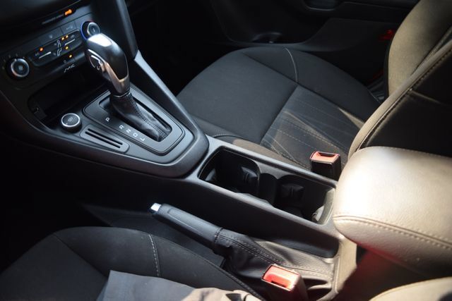 Used 2016 Ford Focus SE FWD image 13